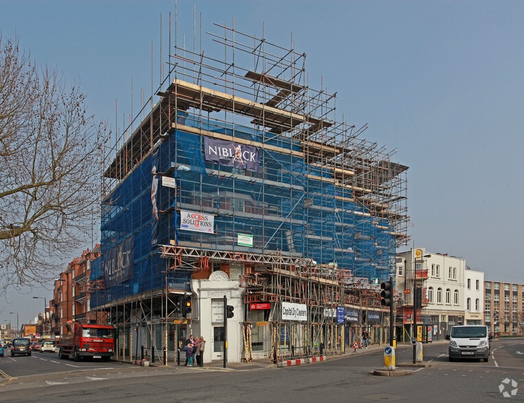 584-594 Fulham Rd, London for lease - Primary Photo - Image 1 of 11
