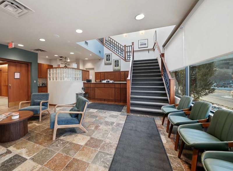 5233 49 Ave, Red Deer, AB for lease - Interior Photo - Image 3 of 13