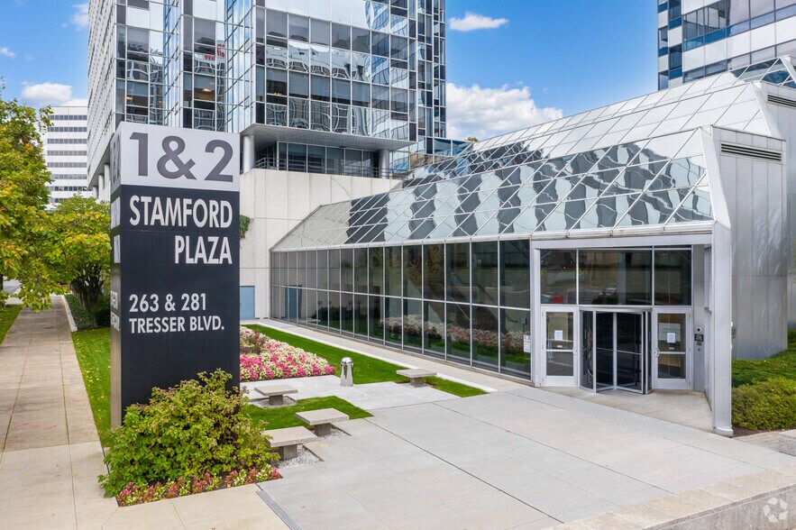 263 Tresser Blvd, Stamford, CT à louer - Photo du bâtiment - Image 3 de 5