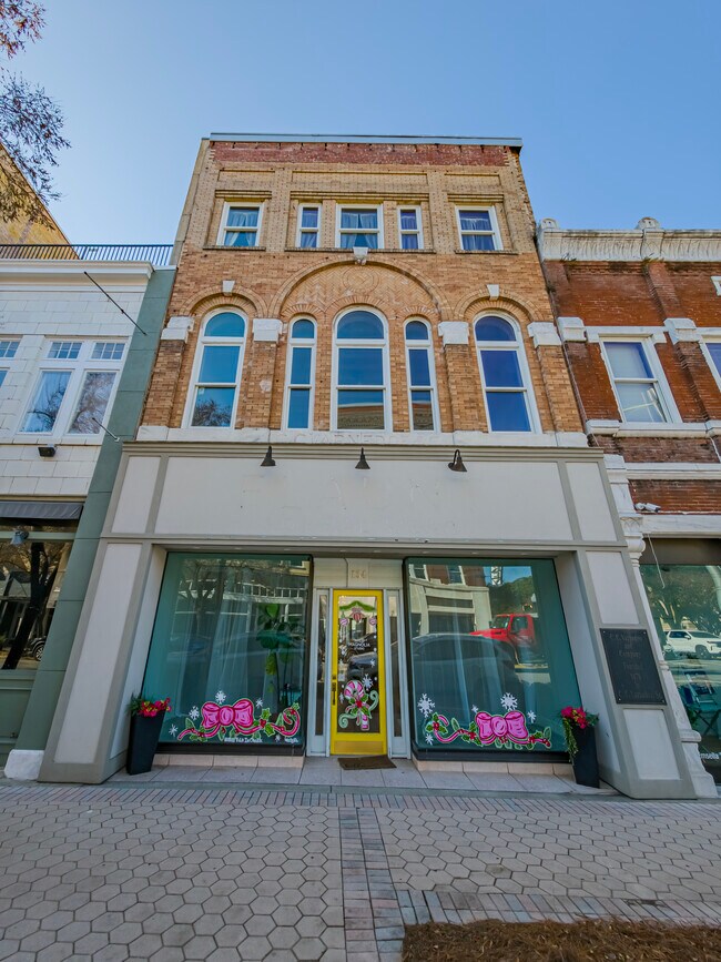 More details for 134 N Patterson St, Valdosta, GA - Retail for Sale