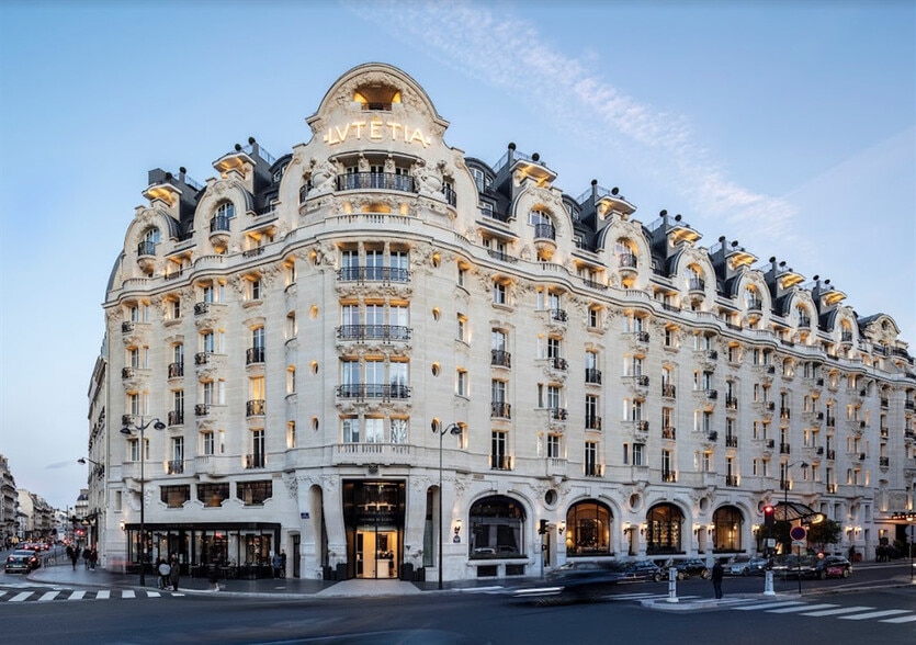 Retail in Paris for lease - Building Photo - Image 1 of 2