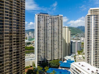 Plus de détails pour 400 Hobron Ln, Honolulu, HI - Multi-résidentiel à vendre
