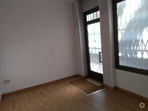 Commerce de détail dans Móstoles, Madrid à louer Photo intérieure- Image 2 de 5