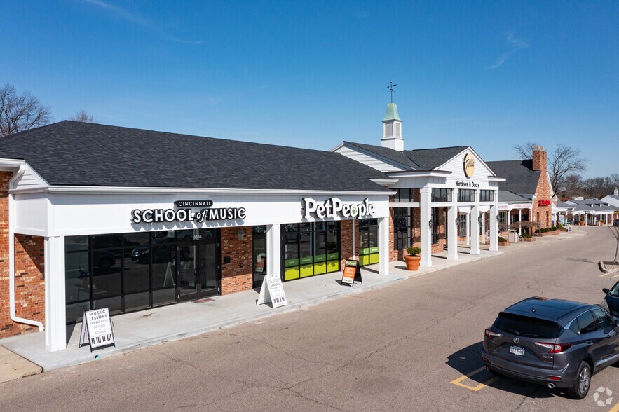 9863-9995 Montgomery Rd, Cincinnati, OH à louer - Photo du bâtiment - Image 3 de 12