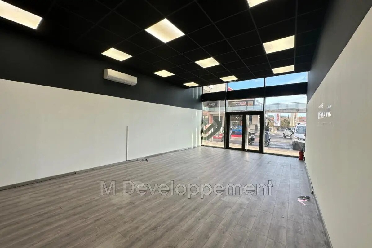 Retail in Aix-en-Provence for lease Building Photo- Image 1 of 7