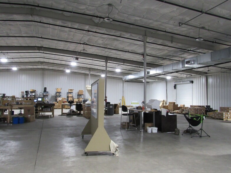 549 Yorkville Park Sq, Columbus, MS for lease - Interior Photo - Image 3 of 7