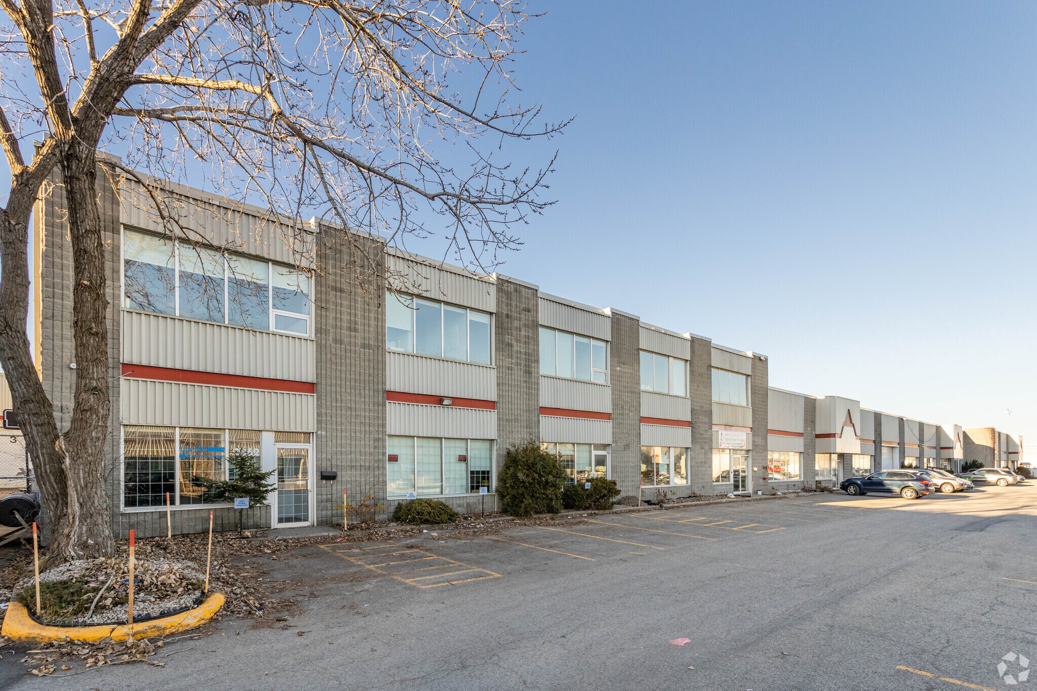 7554-7600 Ch De La Côte-De-Liesse, Montréal, QC for sale Building Photo- Image 1 of 1