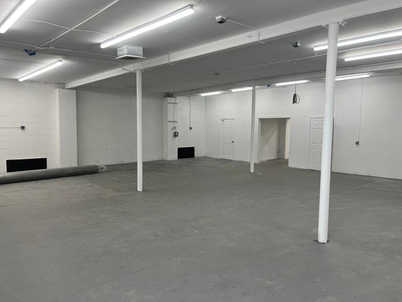 711 Broadway, Westwood, NJ for lease - Building Photo - Image 3 of 17