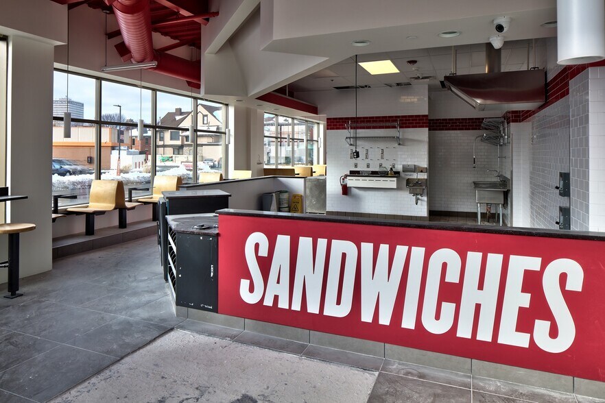 330-350 Monroe Ave, Rochester, NY à louer - Photo intérieure - Image 3 de 8