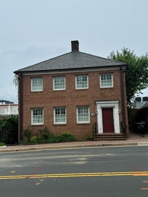 3989 Chain Bridge Rd, Fairfax, VA for lease Building Photo- Image 1 of 3