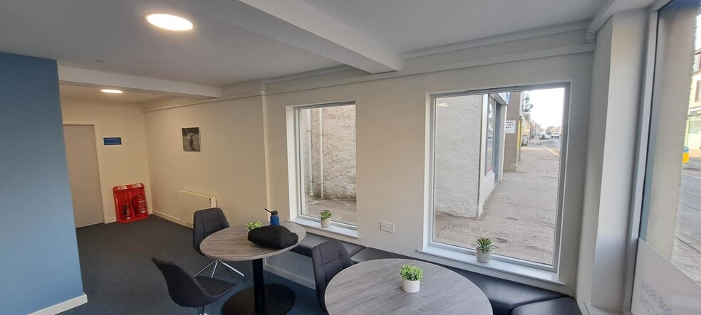 8 High St, Inverurie for lease - Interior Photo - Image 2 of 2
