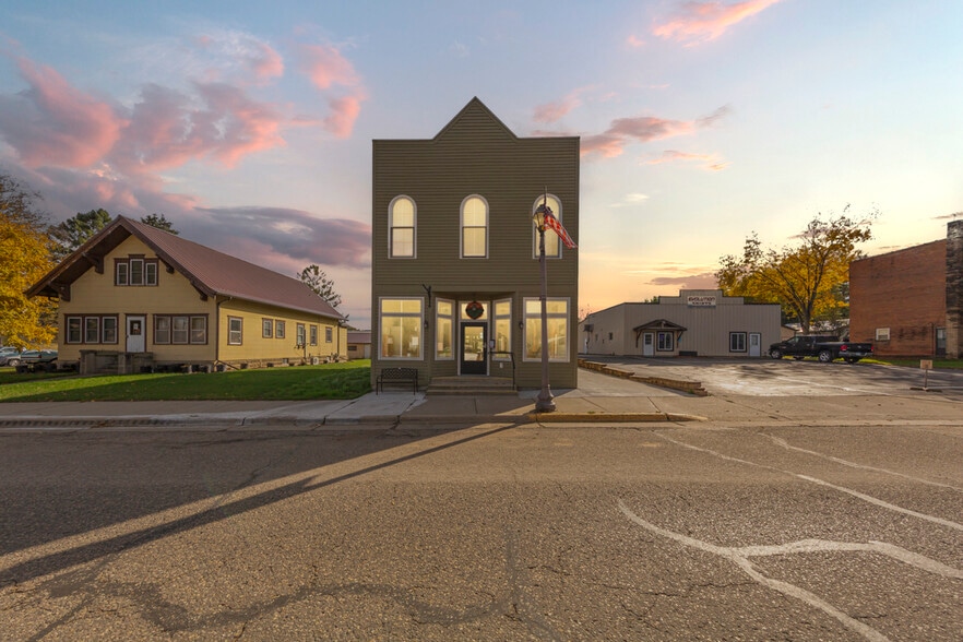 305 Main St, Henderson, MN for sale - Building Photo - Image 2 of 36