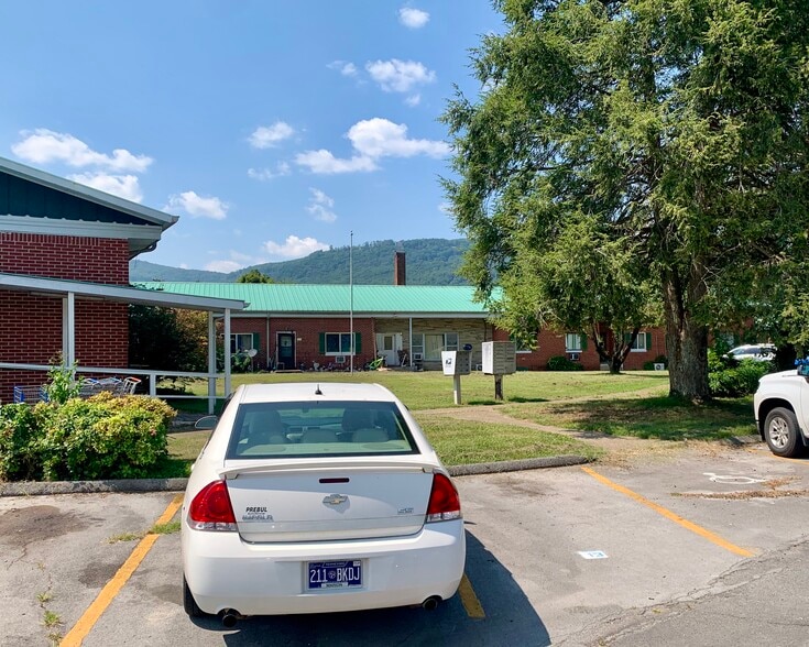 110 St Clair Dr, Dunlap, TN for sale - Building Photo - Image 3 of 14