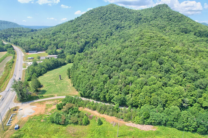 43 Wolfford Rd, Rabun Gap, GA à vendre - Photo du b timent - Image 2 de 13