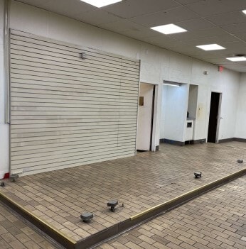 9753 Irving Park Rd, Schiller Park, IL for lease - Interior Photo - Image 3 of 3