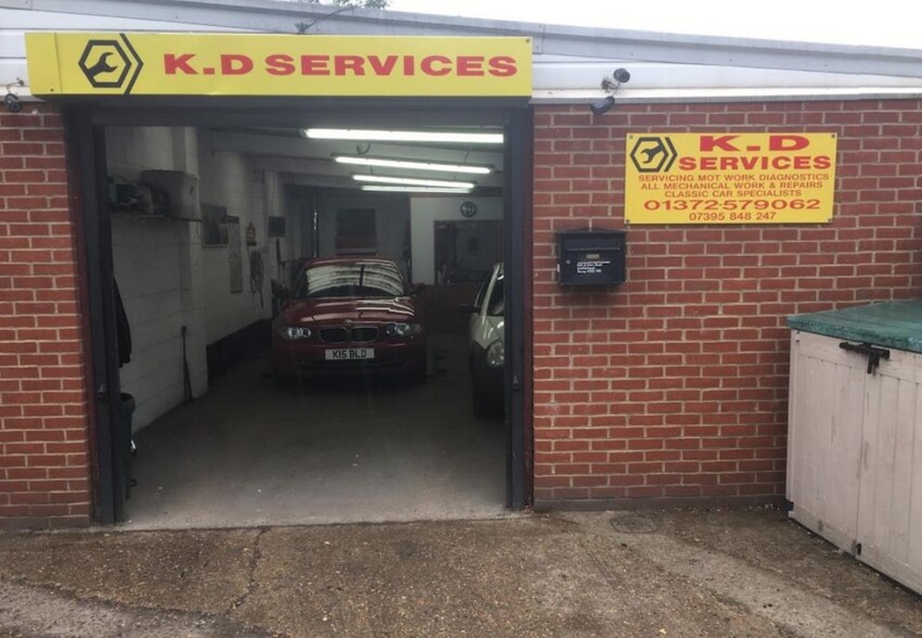 Fairs Rd, Leatherhead à vendre - Photo du bâtiment - Image 2 de 3