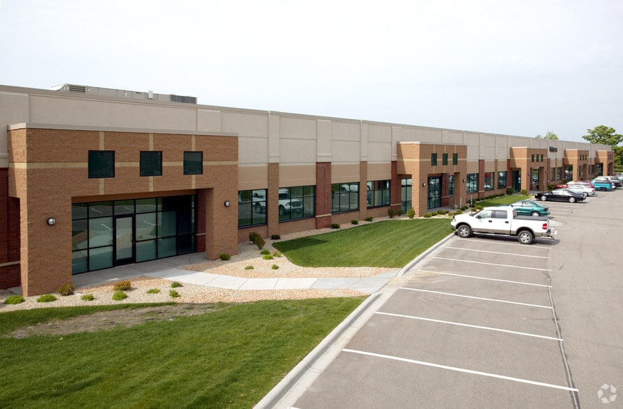 2935 Waters Rd, Eagan, MN for lease - Building Photo - Image 2 of 8