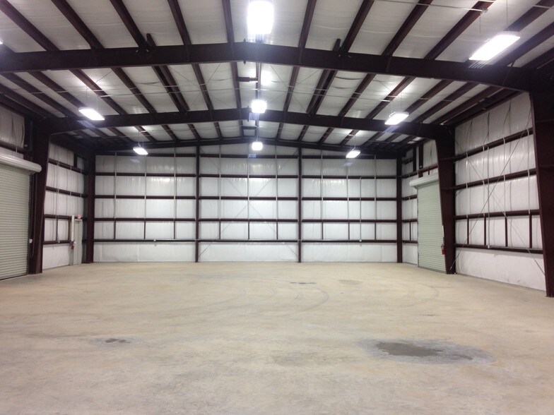 614 Clear Creek Ave, League City, TX à louer - Photo du bâtiment - Image 3 de 15