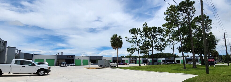 2499 Old Lake Mary Rd, Sanford, FL à louer - Photo du bâtiment - Image 1 de 4