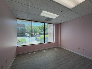 Plus de détails pour 3050 Royal Blvd S, Alpharetta, GA - Bureau/Médical à louer