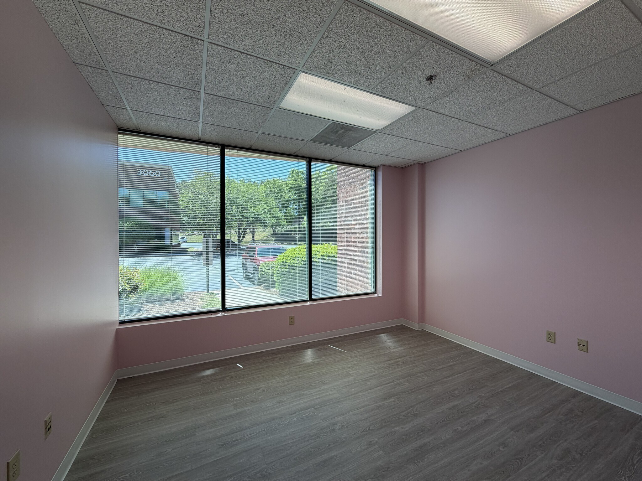 3050 Royal Blvd S, Alpharetta, GA à louer Photo principale- Image 1 de 10
