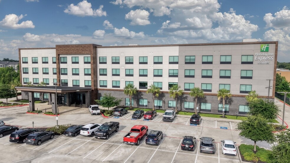 21606 Spring Plaza Dr, Spring, TX for sale - Building Photo - Image 2 of 18