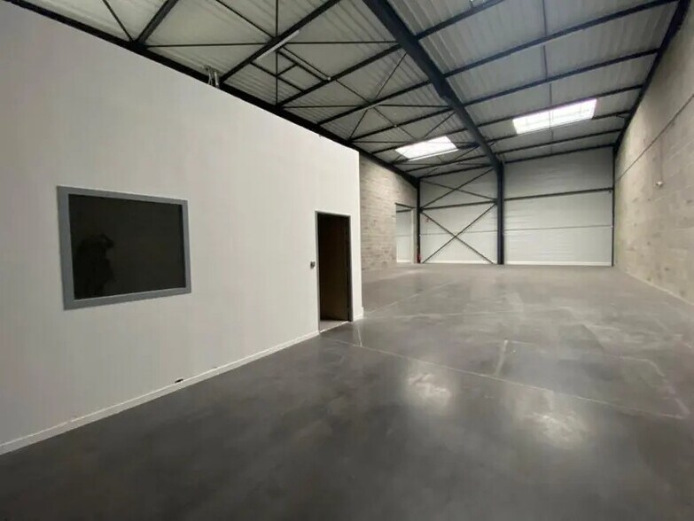 Flex in Corbas for sale - Interior Photo - Image 3 of 8