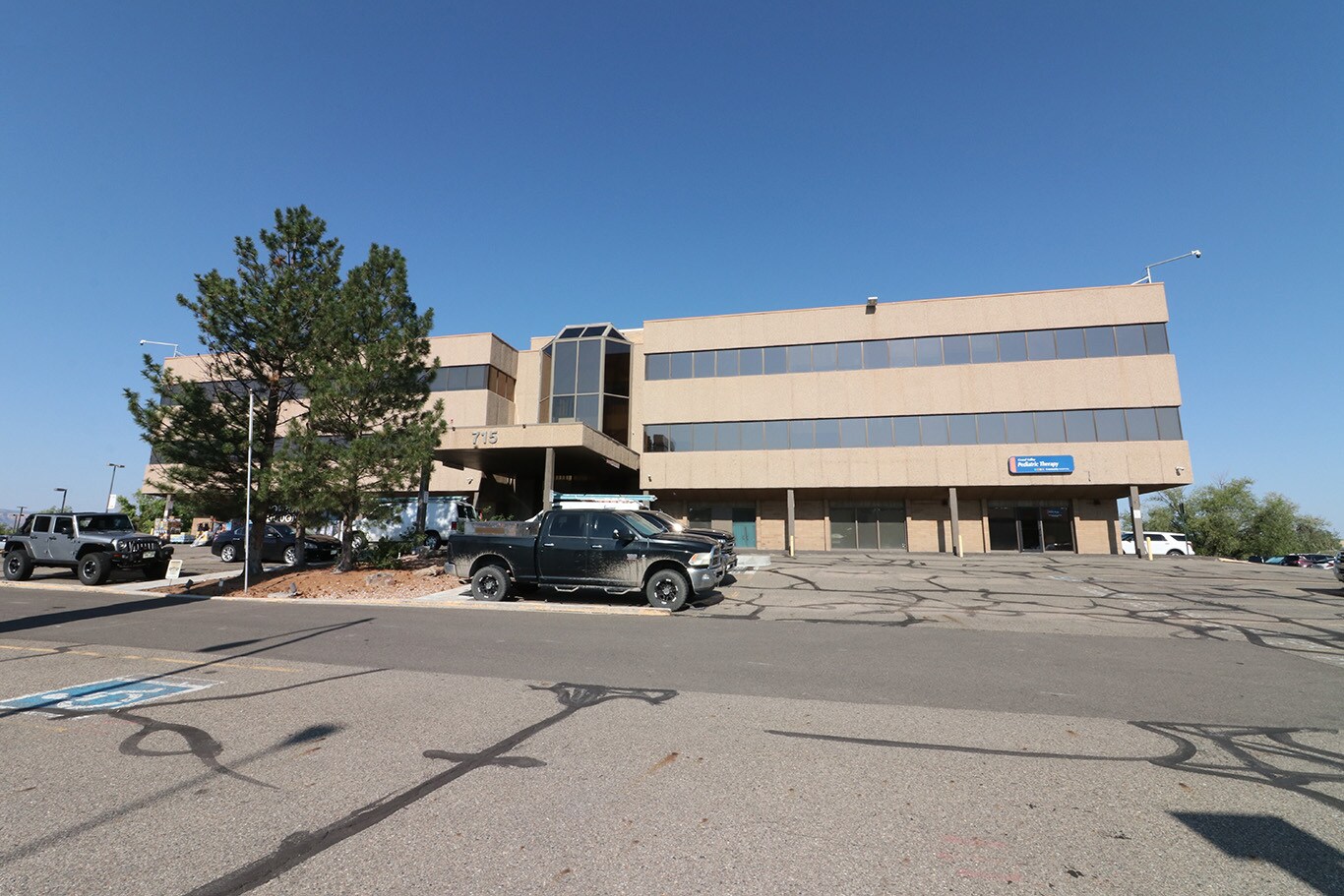 715 Horizon Dr, Grand Junction, CO à vendre Photo principale- Image 1 de 31