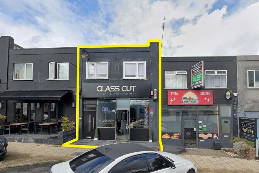 77-77A Queens Rd, Buckhurst Hill à vendre - Photo du bâtiment - Image 2 de 3