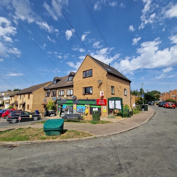 43-45a Molyneux Dr, Bodicote à vendre - Photo du bâtiment - Image 2 de 10