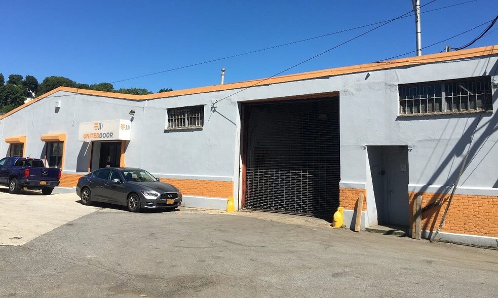 21 Saw Mill River Rd, Yonkers, NY à louer - Photo du bâtiment - Image 2 de 8