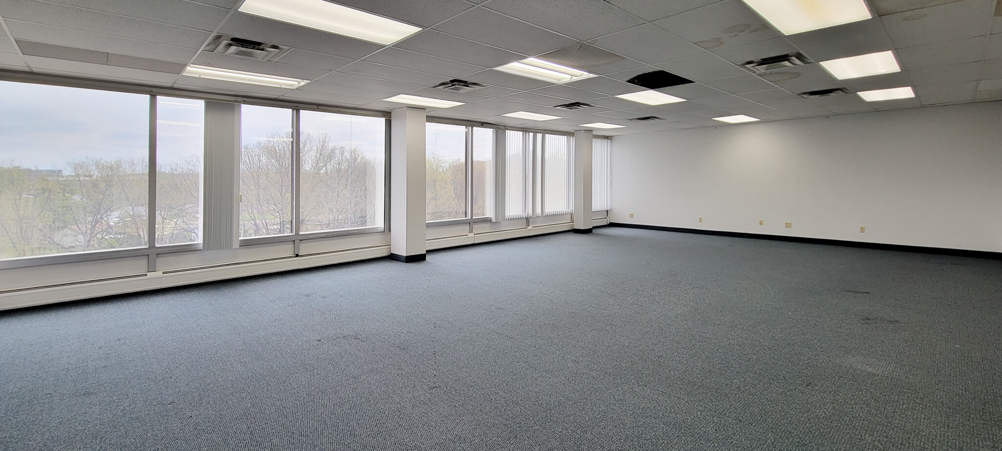 26300 Euclid Ave, Cleveland, OH for lease Interior Photo- Image 1 of 3