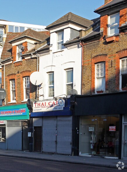 3 Northwold Rd, Londres à louer - Photo du bâtiment - Image 2 de 17