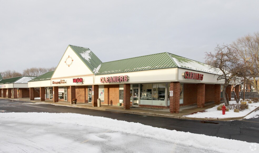 2300-2336 E Rand Rd, Arlington Heights, IL à louer - Photo du bâtiment - Image 2 de 3