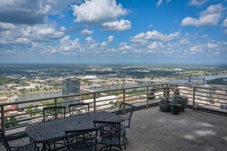 425 W Capitol Ave, Little Rock, AR à louer Photo du bâtiment- Image 2 de 2