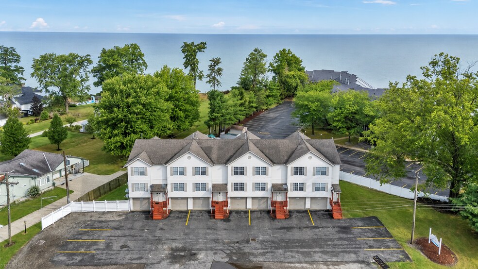6037 Lake Rd W, Ashtabula, OH à vendre - Photo du bâtiment - Image 3 de 14