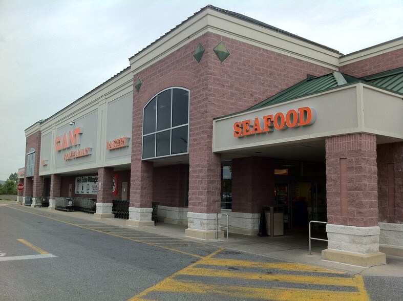 2130-2152 Palomino Rd, Dover, PA à louer - Photo du bâtiment - Image 2 de 2