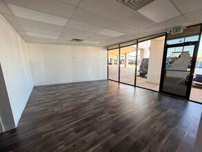 800-828 W Edmond Rd, Edmond, OK for lease Interior Photo- Image 1 of 7
