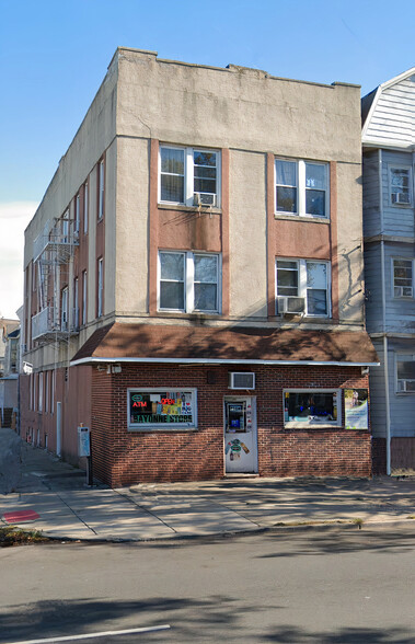 488 Kennedy Blvd, Bayonne, NJ for sale - Building Photo - Image 1 of 1