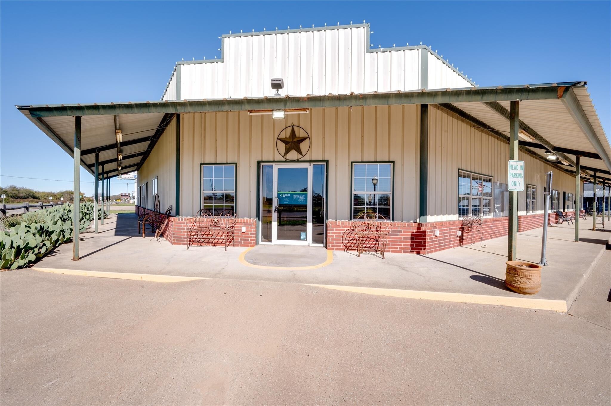 101 Gene Autry dr, Tioga, TX for lease Primary Photo- Image 1 of 10