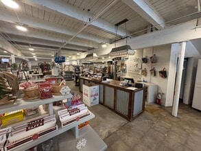 81 Elm St, Biddeford, ME à louer Photo intérieure- Image 2 de 4