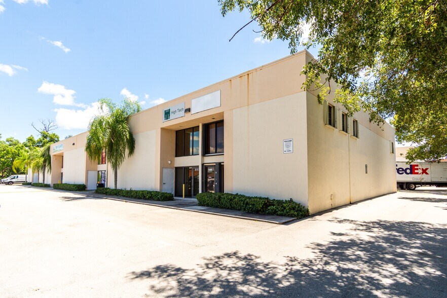 13288 SW 120th St, Miami, FL à vendre - Photo du bâtiment - Image 1 de 26