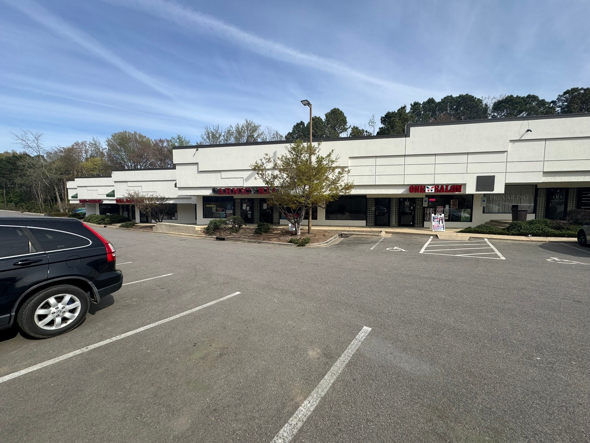 2223 E NC Highway 54, Durham, NC à louer Photo principale- Image 1 de 13