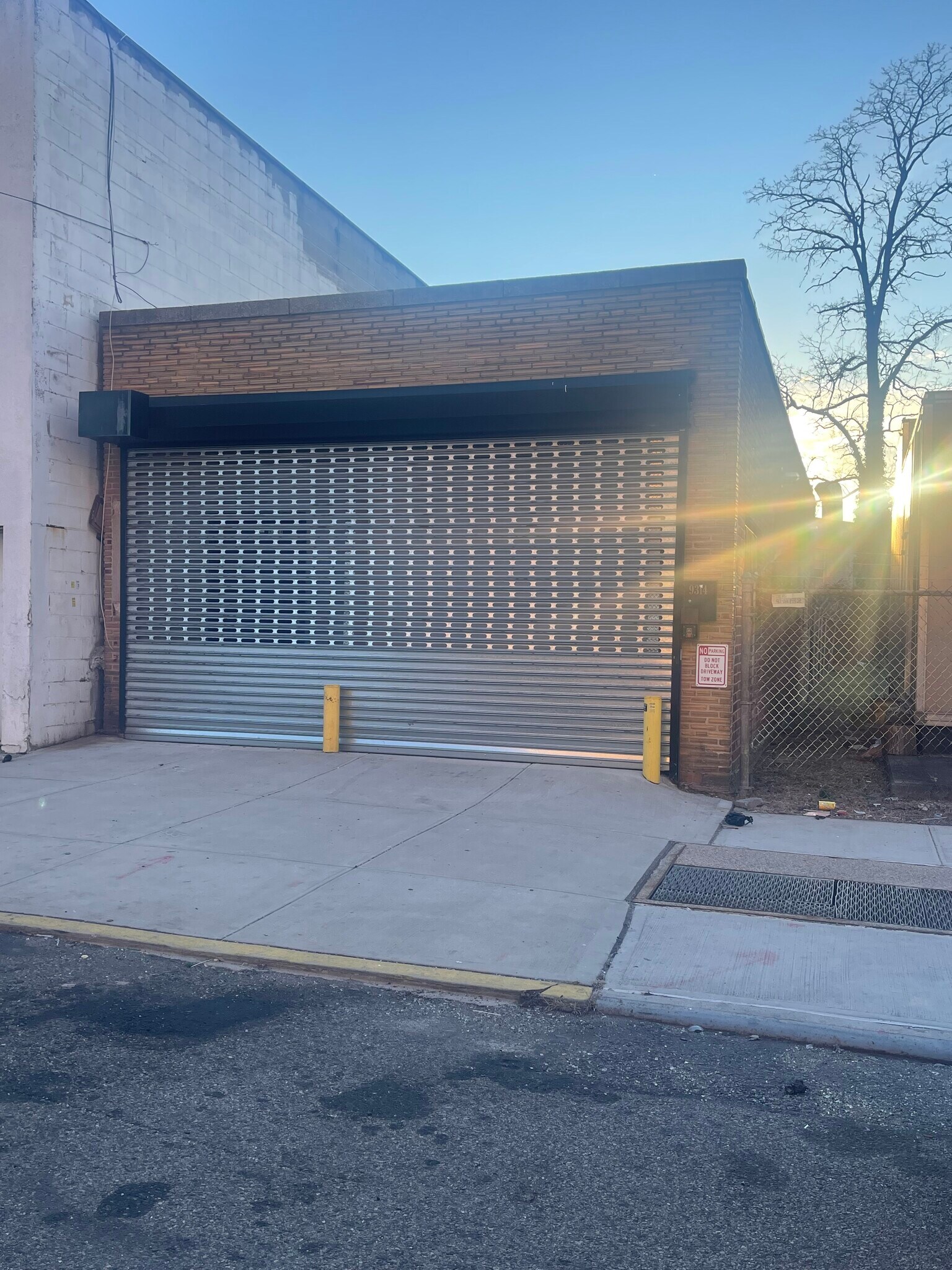 9314 199th St, Hollis, NY for lease Building Photo- Image 1 of 3