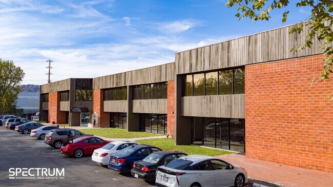 Plus de détails pour 21617-21621 Nordhoff St, Chatsworth, CA - Bureau, Industriel à louer