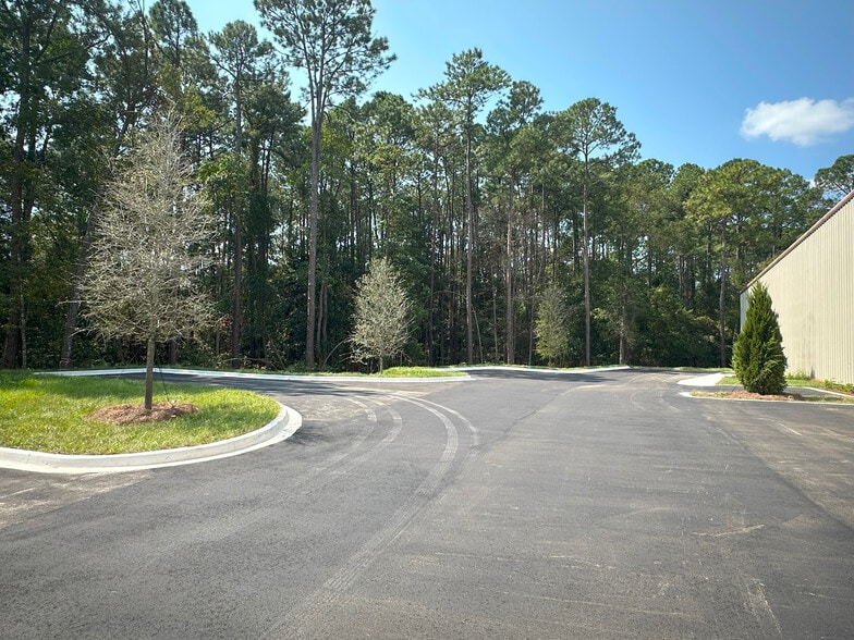 7660 Gainesville Ave, Jacksonville, FL à louer - Photo du bâtiment - Image 2 de 13