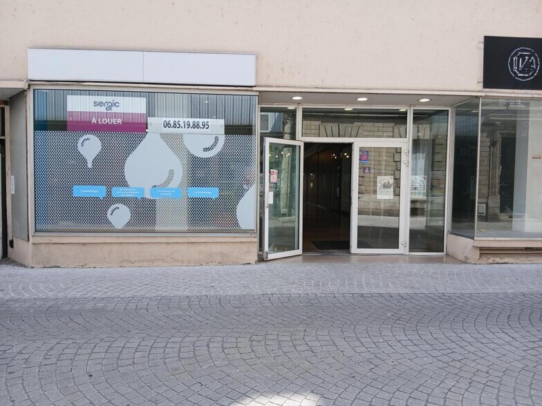 Rue Nationale, Mantes-la-Jolie for lease - Building Photo - Image 1 of 13