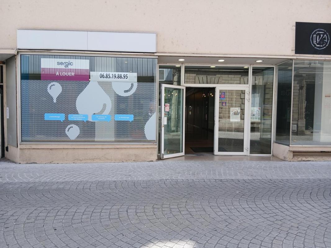 Rue Nationale, Mantes-la-Jolie for lease Building Photo- Image 1 of 14