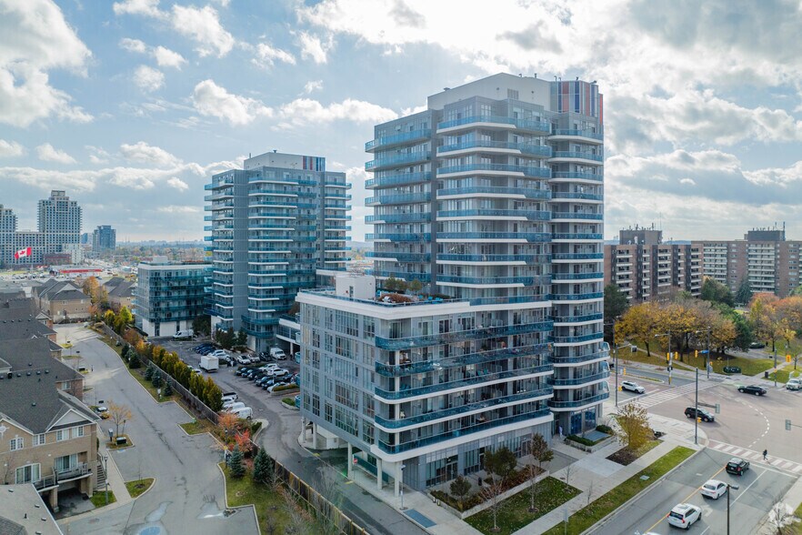 9471 Yonge St, Richmond Hill, ON à vendre - Photo principale - Image 1 de 11