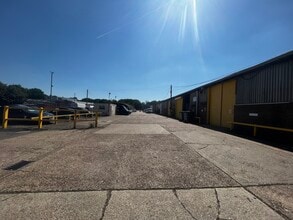 Folders Ln E, Hassocks for lease Building Photo- Image 1 of 7